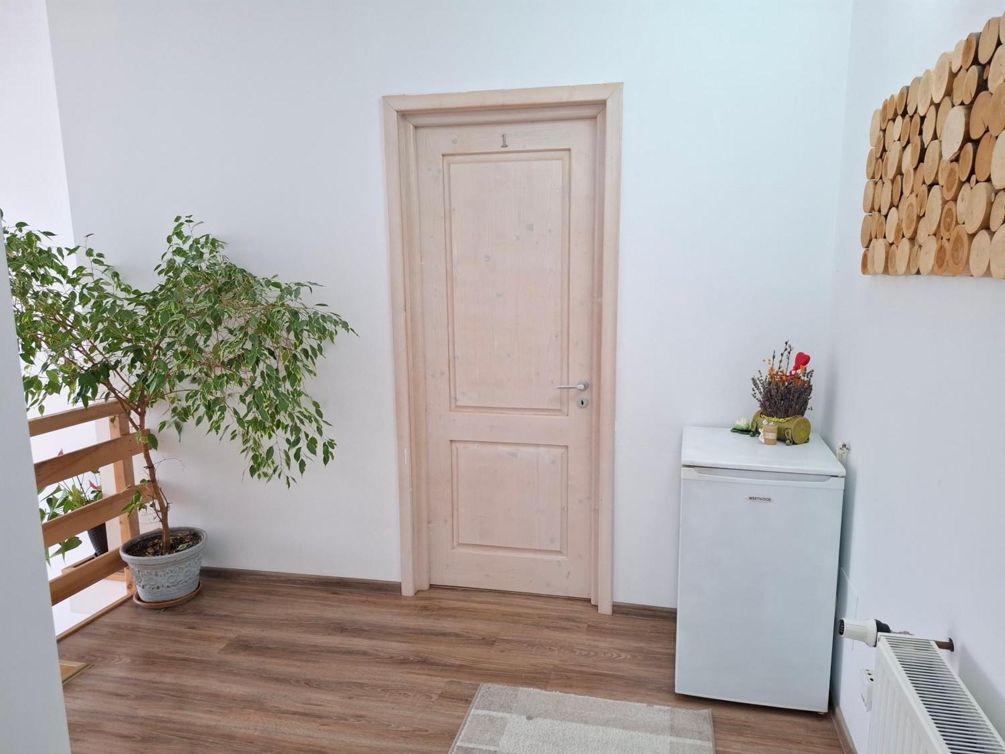 Doljesti Dor De Casa酒店 外观 照片